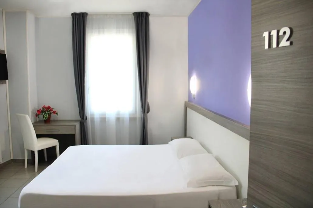 Hotel Savoia contacts